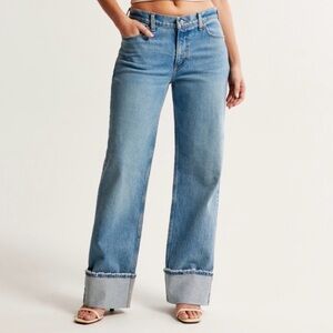Abercrombie Curve Love The Baggy Midrise Cuffed light blue denim- 31